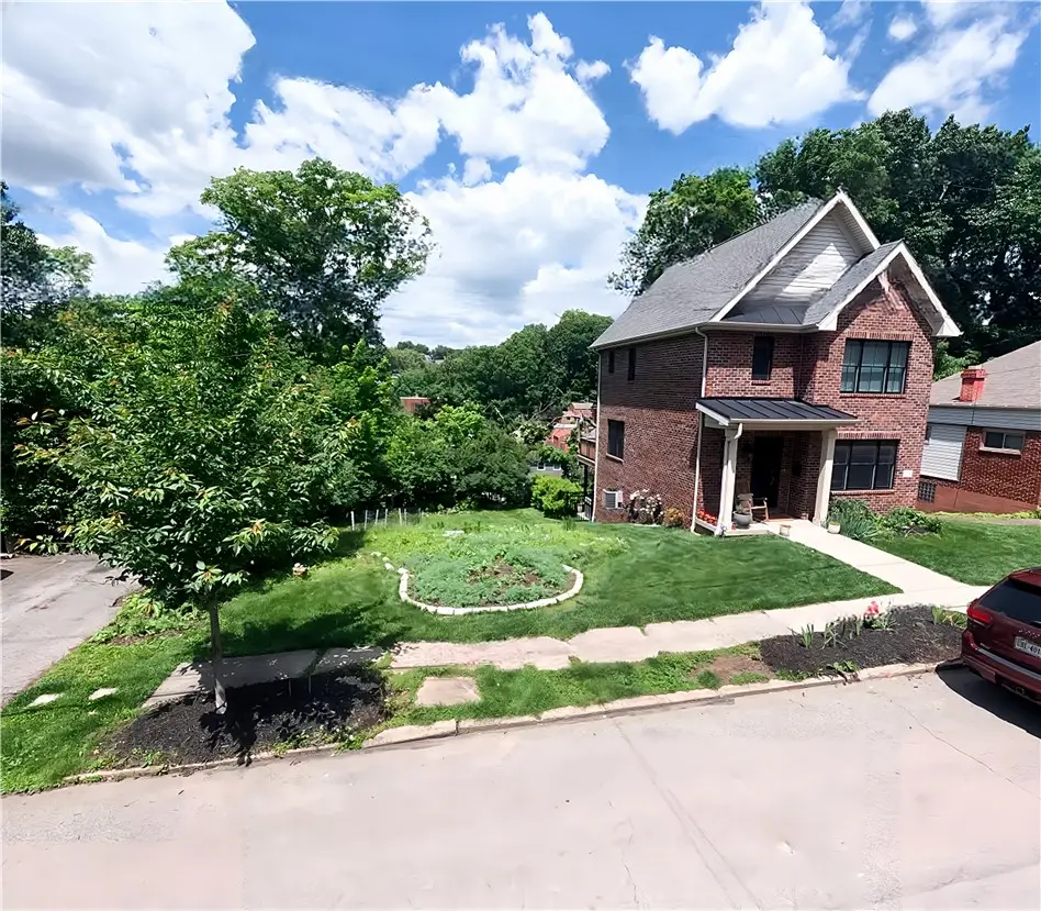 318 Garland St, Pittsburgh, PA 15218 - #1