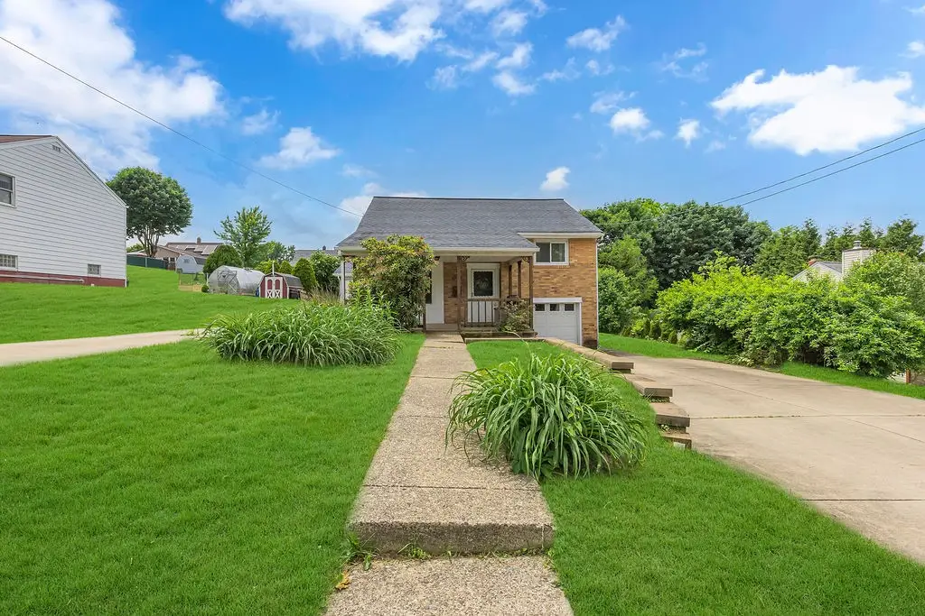 2024 Circle Dr, Aliquippa, PA 15001 - #1