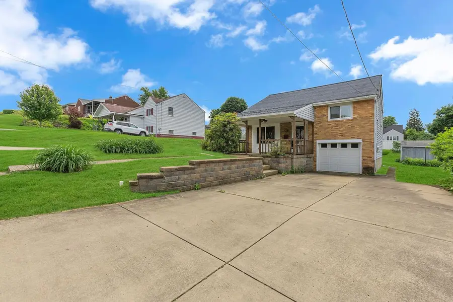 2024 Circle Dr, Aliquippa, PA 15001 - #2