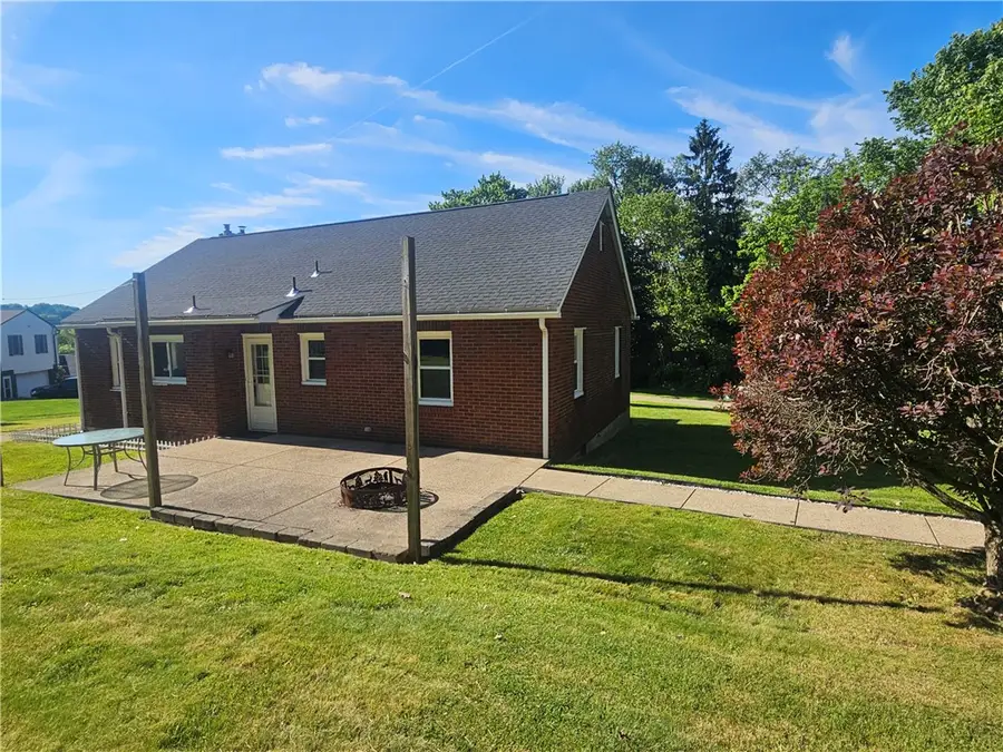 19 Woodrow St, Lyndora, PA 16045 - #2
