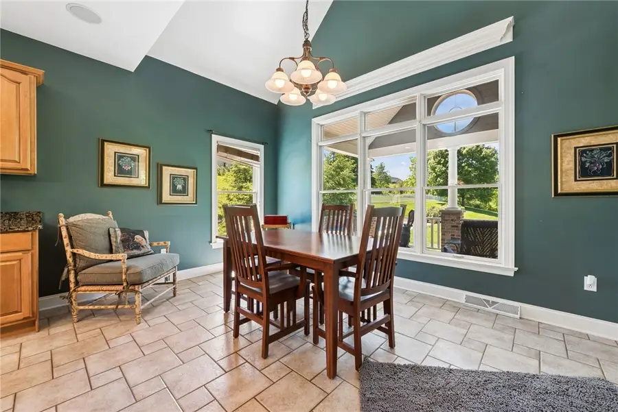 1010 Augusta Circle, North Huntingdon, PA 15642 - #3