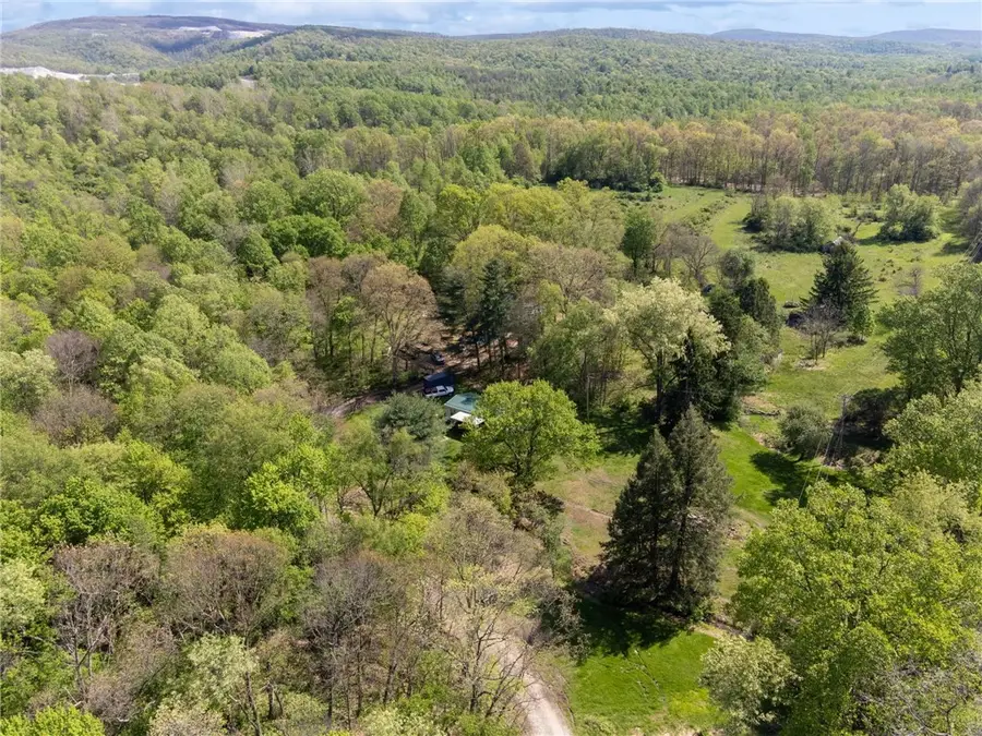 154 Thompson Rd, Torrance, PA 15627 - #2