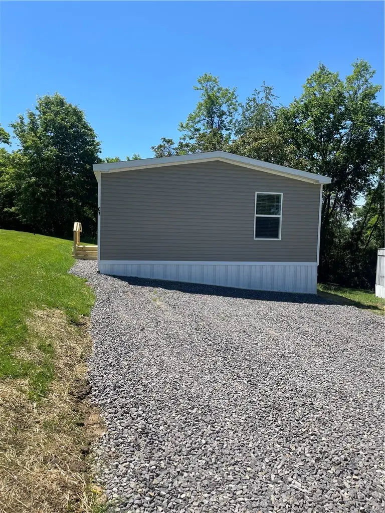 60 Carl Ave. Lot C7, Eighty Four, PA 15330 - #1