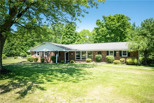 126 Lapeer Drive, Beaver Falls, PA 15010