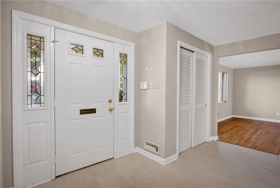 1155 Folkstone Dr, Pittsburgh, PA 15243 - #3