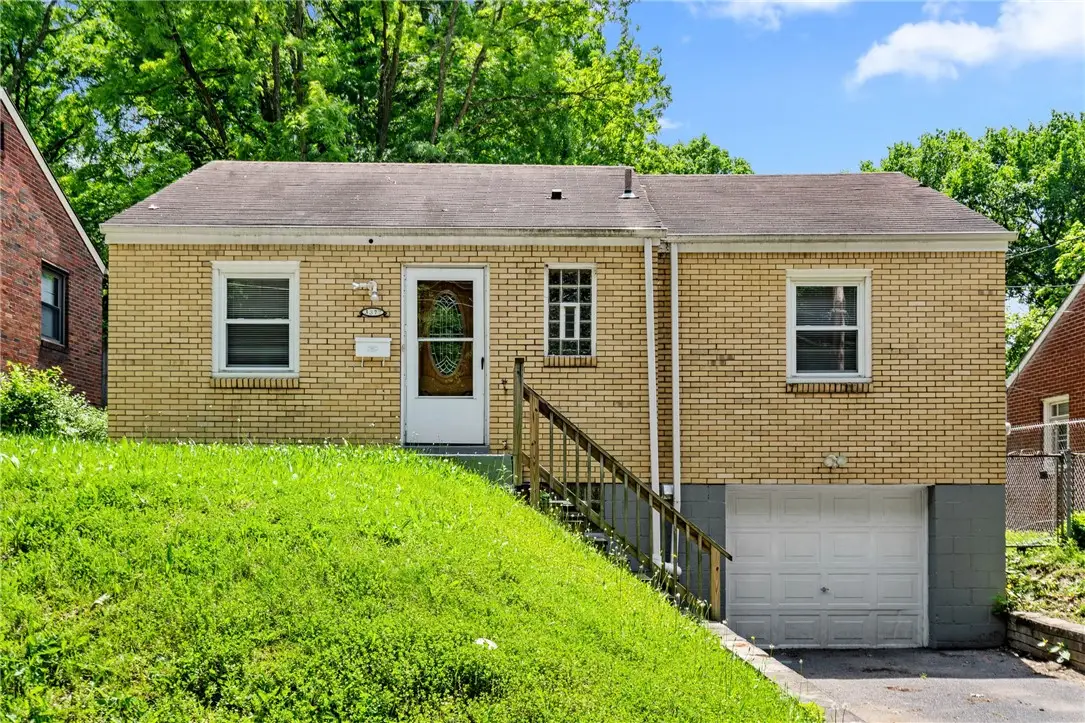 3377 W Prospect Ave, Pittsburgh, PA 15205 - #1