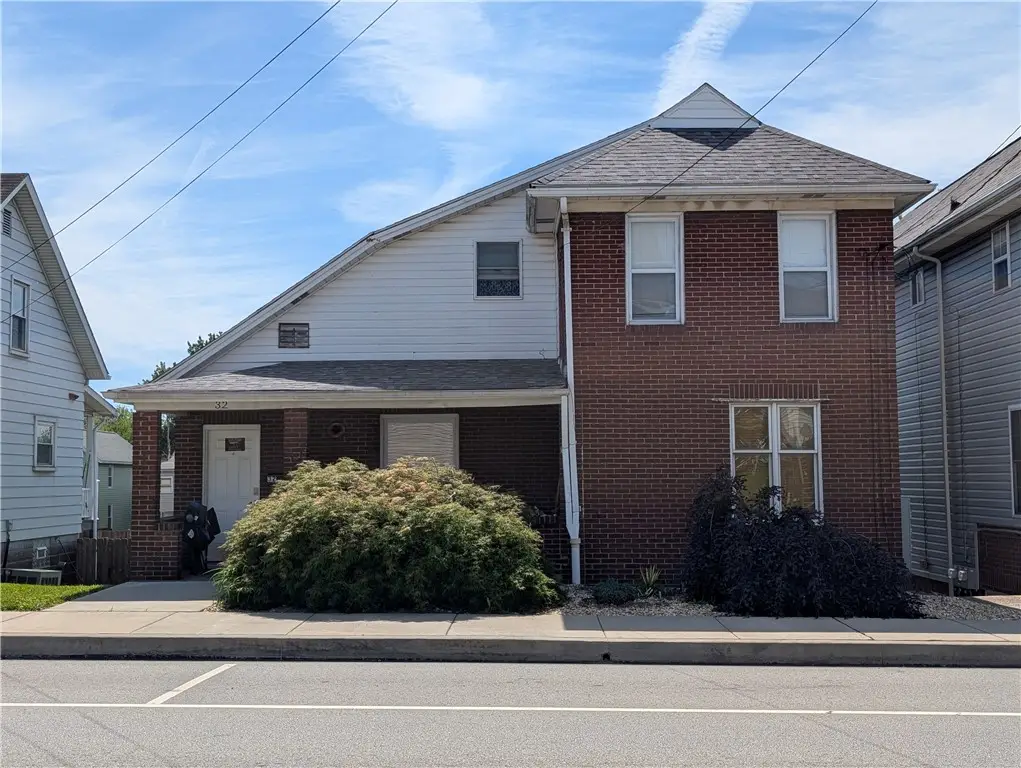 32 S 3rd St, Youngwood, PA 15697 - #1