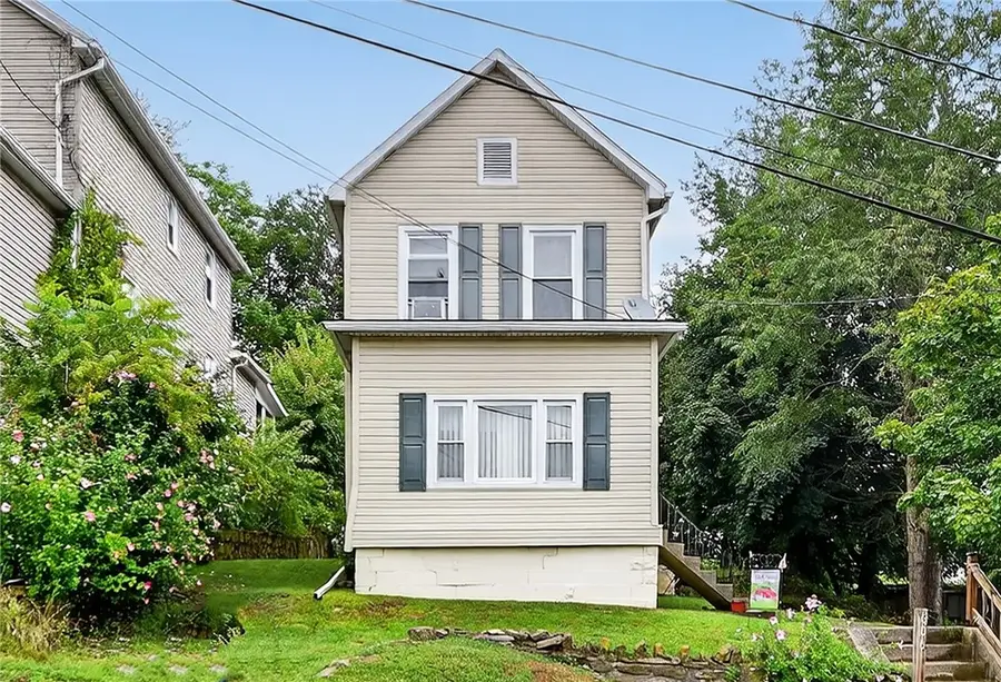 606 N Penn St, Penn, PA 15675 - #2
