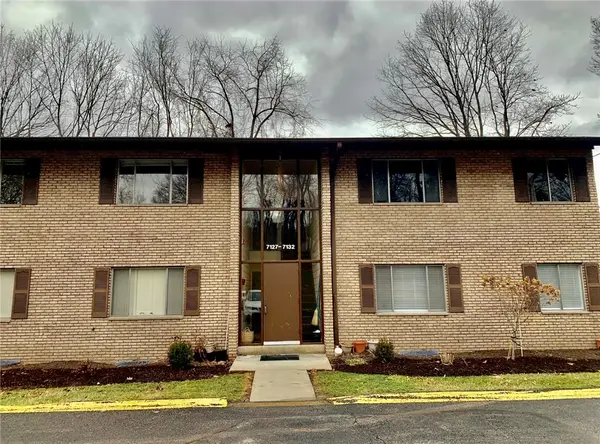 7127 Sanlin Dr, Coraopolis, PA 15108
