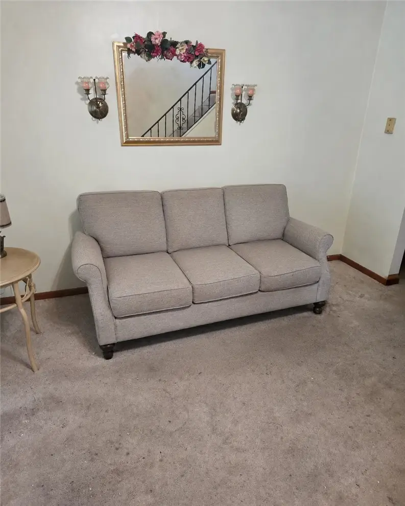 1013 Howell St, Vandergrift, PA 15690 - #3