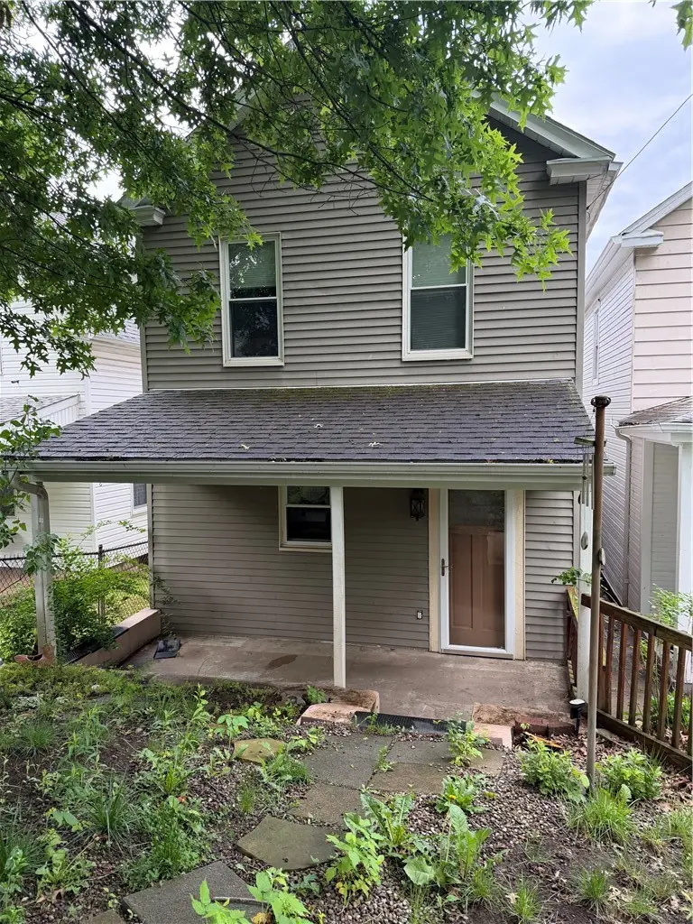 1326 Woodmont Ave, New Kensington, PA 15068 - #2