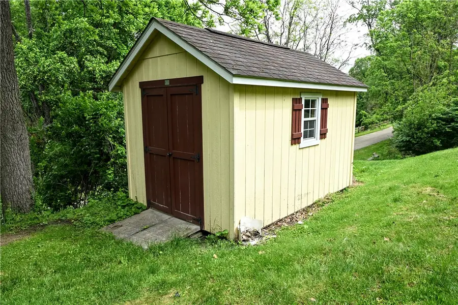 950 Tourman Street, Coulters, PA 15028 - #2