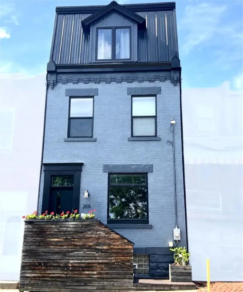 206 Carrington St, Pittsburgh, PA 15212 - #1