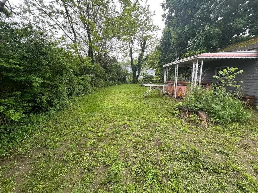 2117 Paul St, Hermitage, PA 16148 - #2
