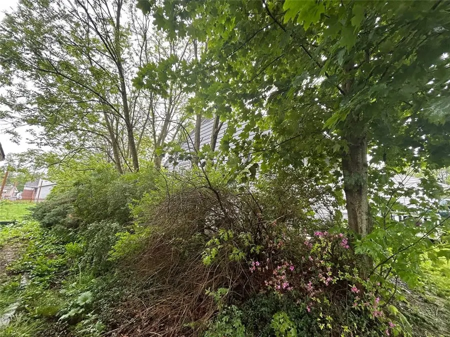 2117 Paul St, Hermitage, PA 16148 - #3