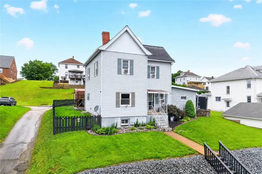 118 Center Ave, Mount Pleasant, PA 15666 - #2