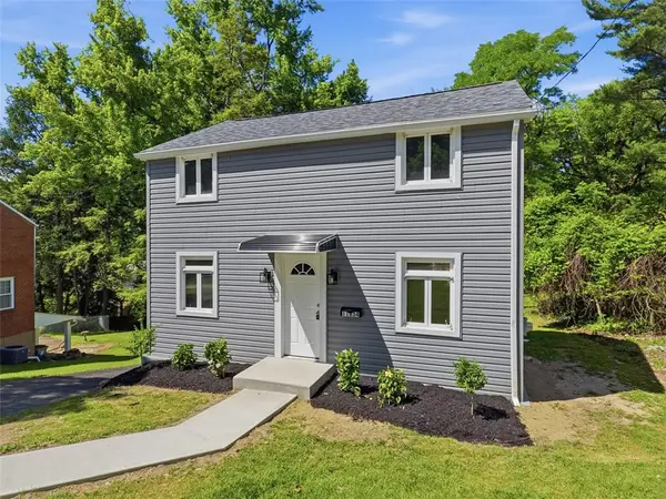 11834 Joan Dr, Pittsburgh, PA 15235