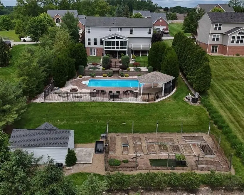576 Rosewood St, Belle Vernon, PA 15012 - #3