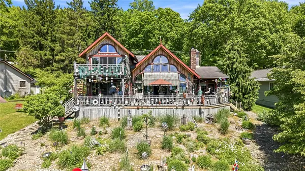 4621 E Lake Road, Jamestown, PA 16134