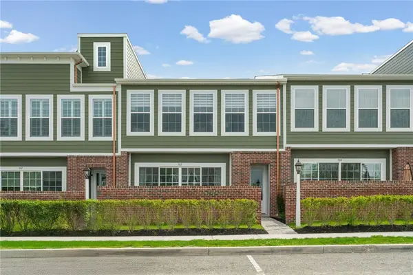 505 High Crescent Rd, Cranberry Twp, PA 16066