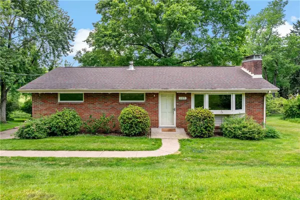 109 Elm Ln, Coraopolis, PA 15108