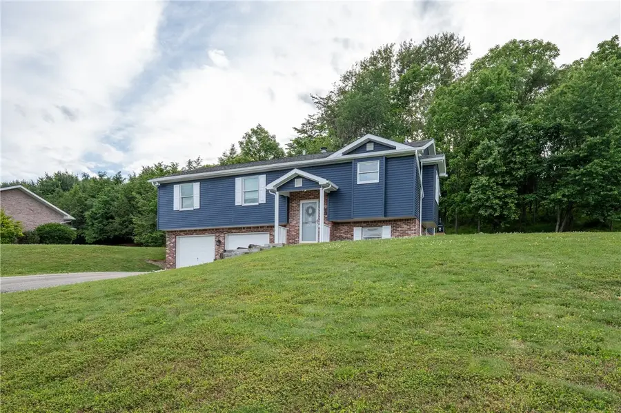 1053 New London Dr, Greensburg, PA 15601 - #3