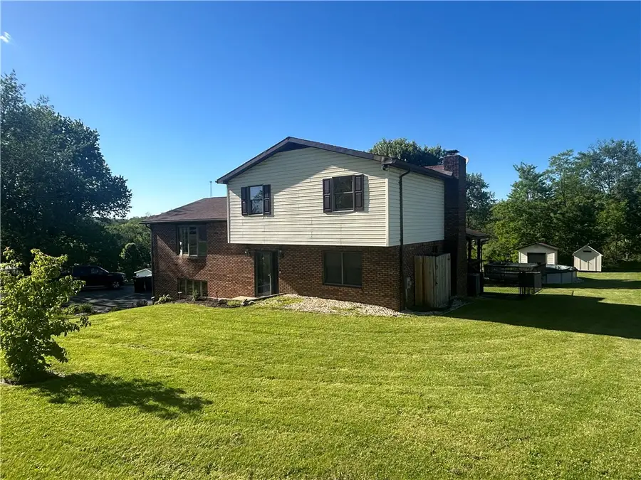 111 Longanecker Rd, Connellsville, PA 15425 - #2