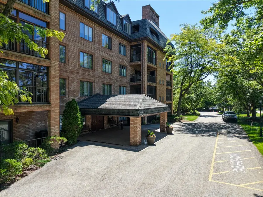 2525 Greensburg Pike #203, Pittsburgh, PA 15221 - #2