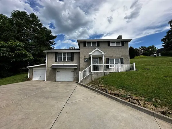 765 Robbins Station Rd, Irwin, PA 15642
