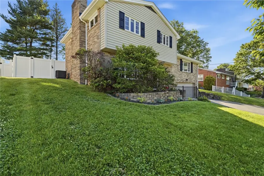 77 Duncan Station Rd, McKeesport, PA 15135 - #2