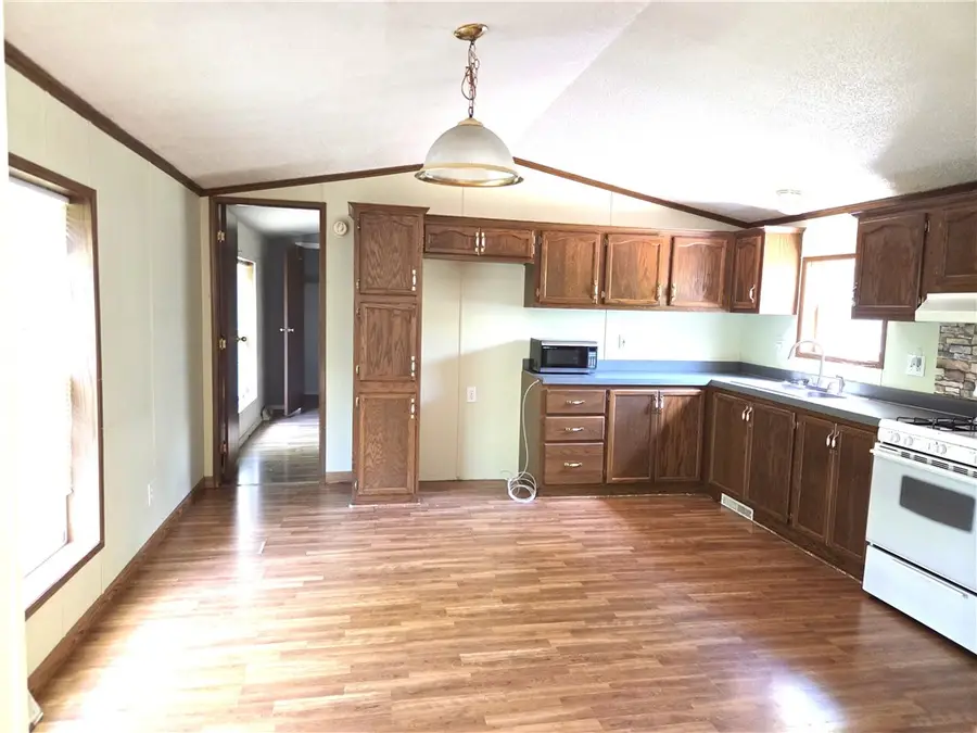 132 Maplehurst Dr, Aliquippa, PA 15001 - #3
