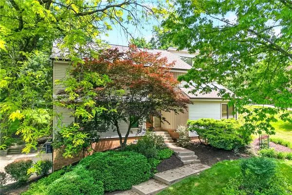 105 Northbrook Dr, Gibsonia, PA 15044