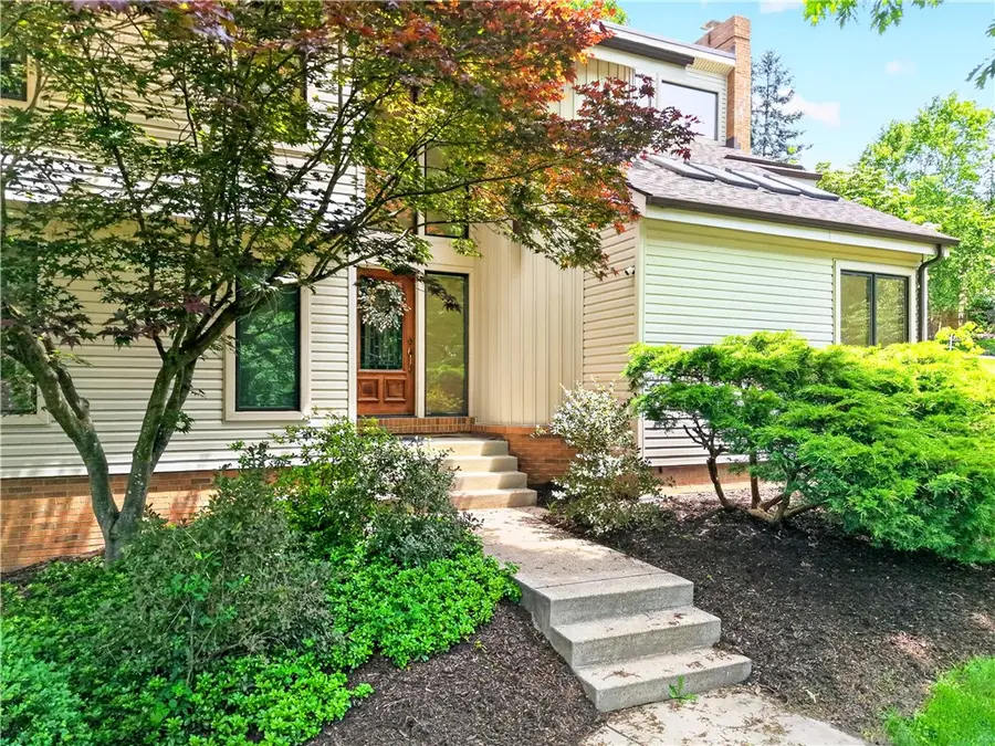 105 Northbrook Dr, Gibsonia, PA 15044 - #2
