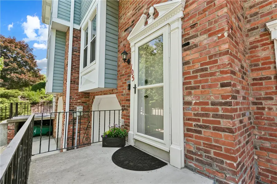 105 Spruce Ct, Pittsburgh, PA 15229 - #2