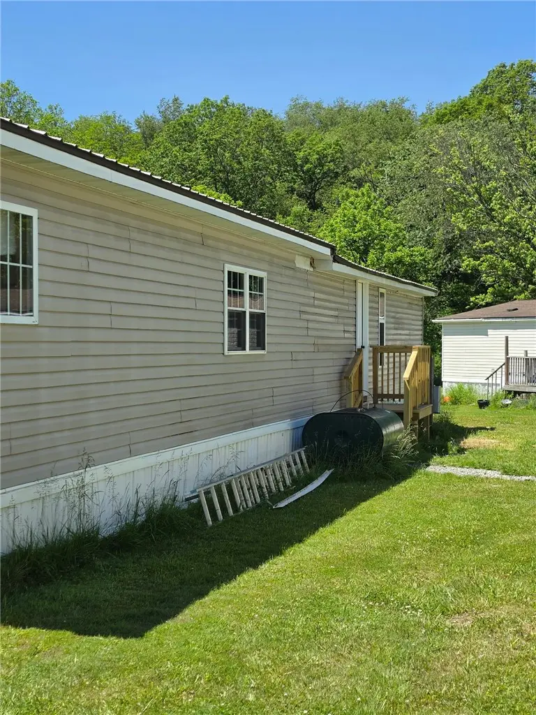 834 Mcgee Lane, Derry, PA 15627 - #2