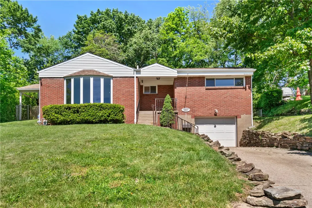 5690 Florida Ave, Bethel Park, PA 15102 - #1