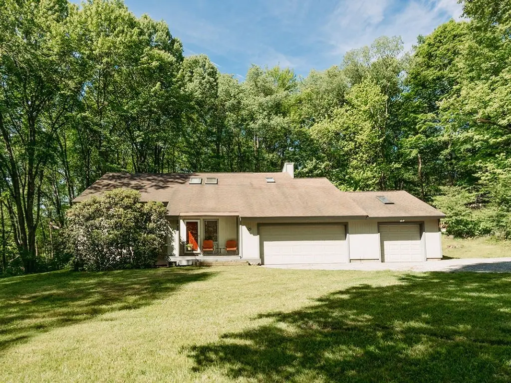 108 Hickory Hills Ln, Slippery Rock, PA 16057 - #1