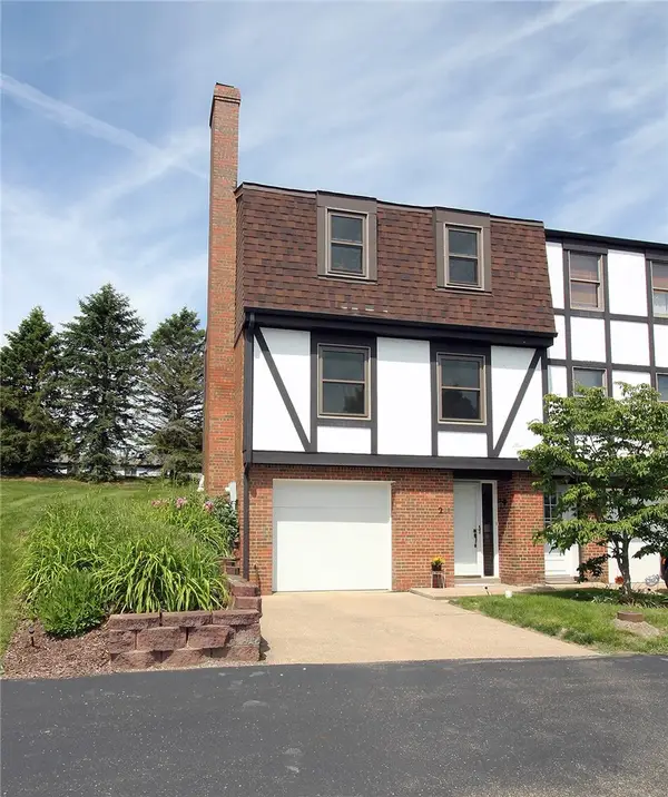 211 Greenwood Drive, Canonsburg, PA 15317
