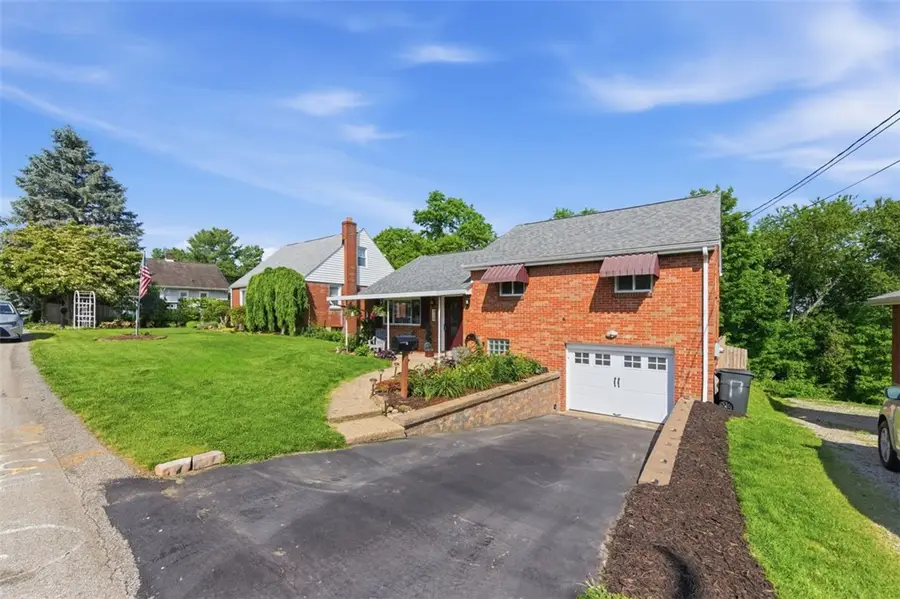310 Summit Ave, Canonsburg, PA 15317 - #2