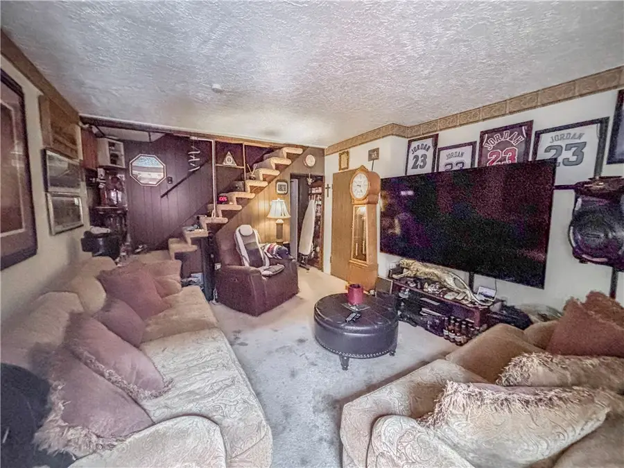 331 Washington St, McKees Rocks, PA 15136 - #3