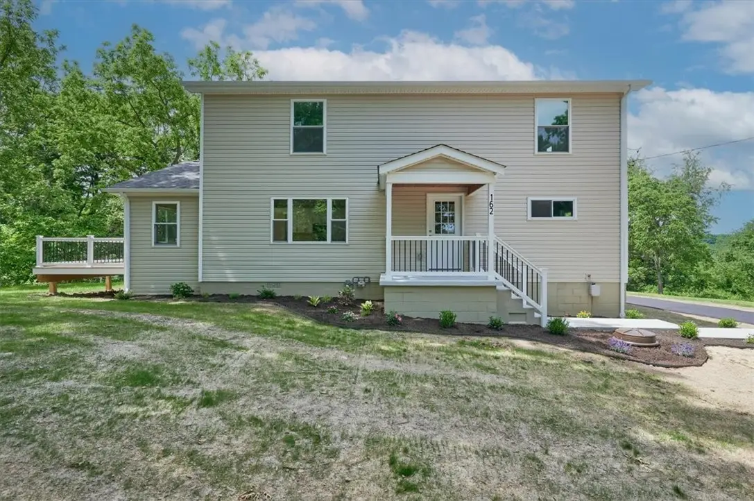 162 Foxwood Rd, Coraopolis, PA 15108 - #1