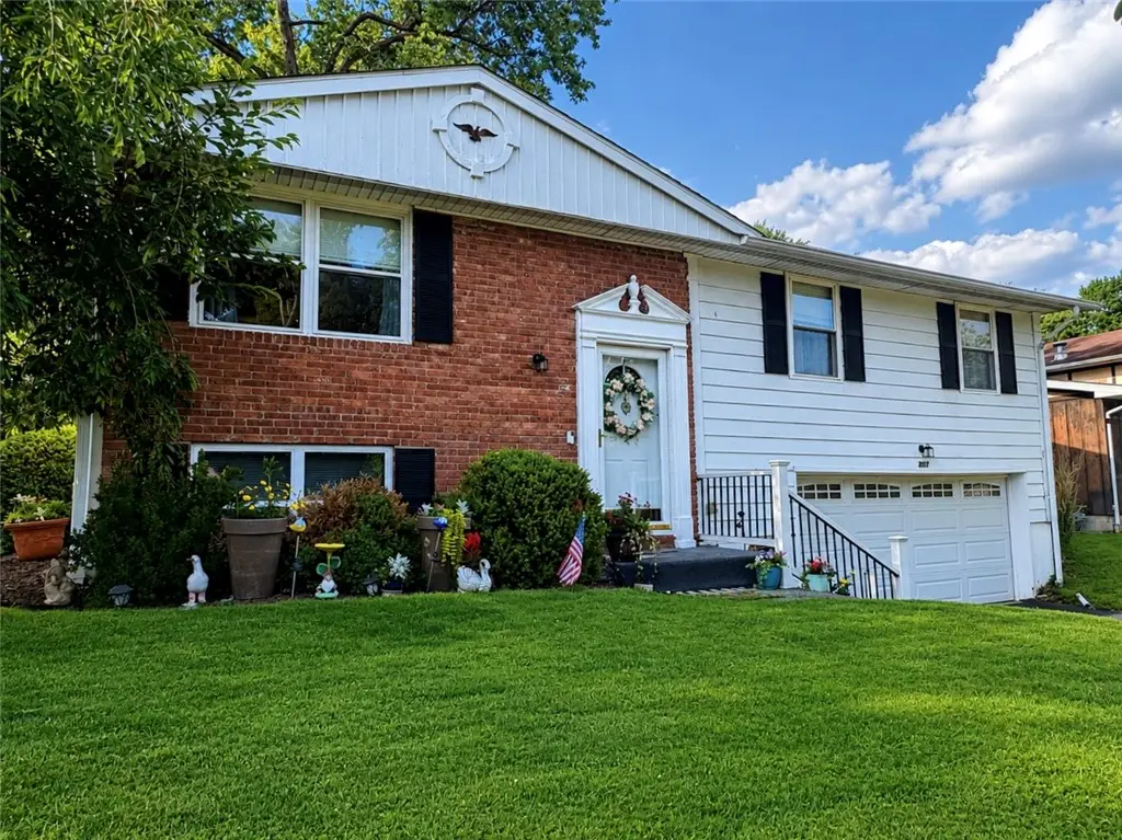 807 E Fairmont Avenue, New Castle, PA 16105 - #1