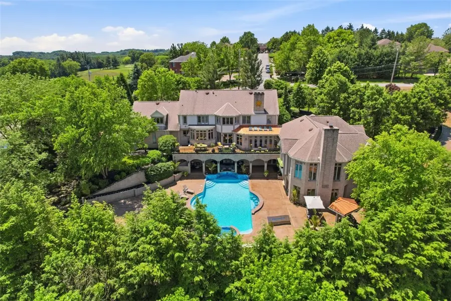 2500 Country Club Dr, Pittsburgh, PA 15205 - #2