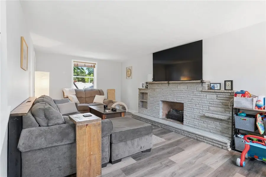 11 E Willock Rd, Pittsburgh, PA 15227 - #3