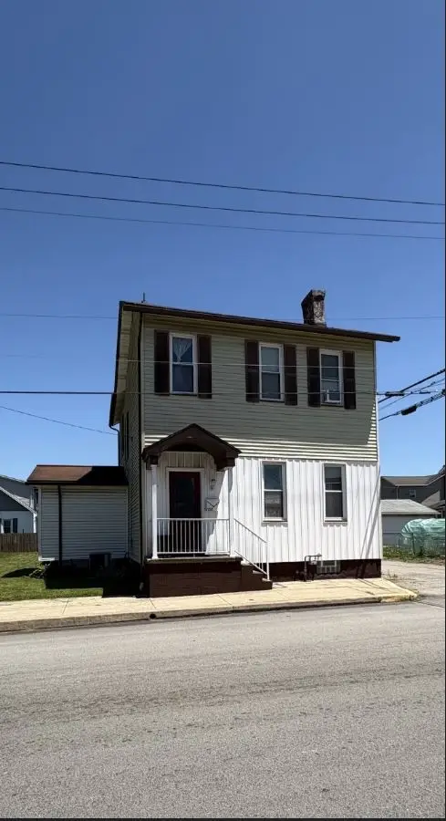 306 Jefferson Street, Latrobe, PA 15650 - #1