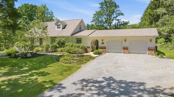 147 Bryson Rd, Gibsonia, PA 15044