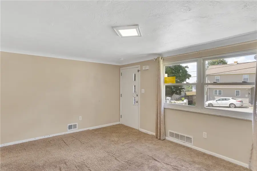 402 Highland Street, Herminie, PA 15637 - #3
