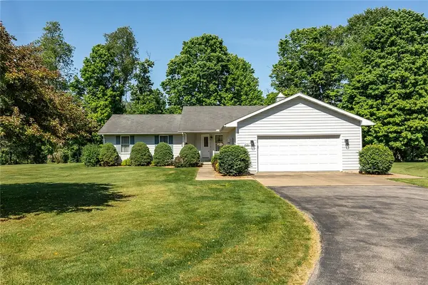 421 N N Main St, Harrisville, PA 16038