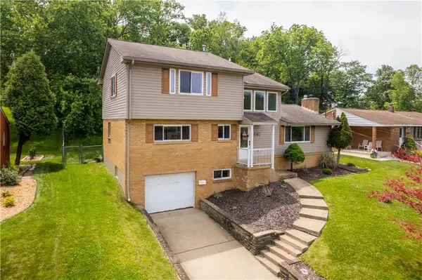 439 Woodrift Lane, Pleasant Hills, PA 15236