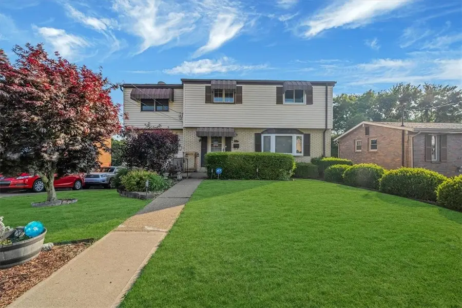 3804 Cynthia Dr, Pittsburgh, PA 15227 - #2